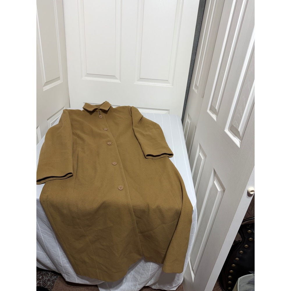 Signature by Harve Benard Vintage Camel Tan Longline Button Front Coat